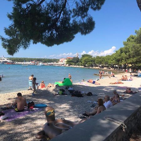 Istrian Stone House In The Heart Of The Beautiful Fishing Village Fazana - Only Few Steps From The Sea And The Wonderful Beach - Incl Plasma-Quad-Plus-Filter Against C O V I D المظهر الخارجي الصورة
