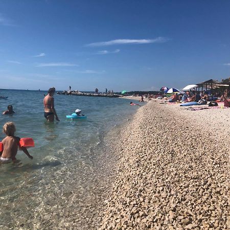 Istrian Stone House In The Heart Of The Beautiful Fishing Village Fazana - Only Few Steps From The Sea And The Wonderful Beach - Incl Plasma-Quad-Plus-Filter Against C O V I D المظهر الخارجي الصورة