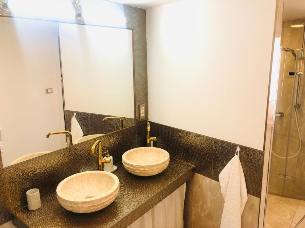 Istrian Stone House In The Heart Of The Beautiful Fishing Village Fazana - Only Few Steps From The Sea And The Wonderful Beach - Incl Plasma-Quad-Plus-Filter Against C O V I D المظهر الخارجي الصورة