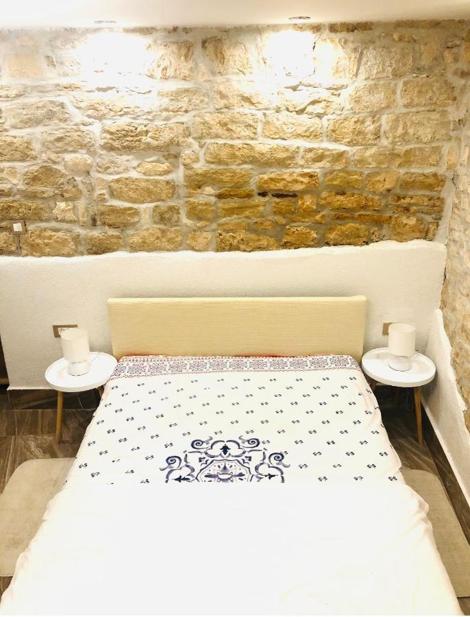 Istrian Stone House In The Heart Of The Beautiful Fishing Village Fazana - Only Few Steps From The Sea And The Wonderful Beach - Incl Plasma-Quad-Plus-Filter Against C O V I D المظهر الخارجي الصورة